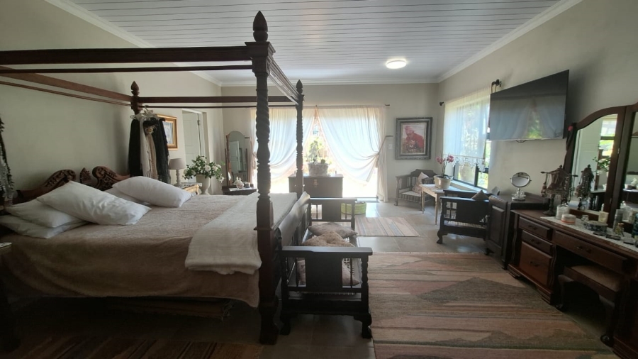 4 Bedroom Property for Sale in Stilbaai Wes Western Cape